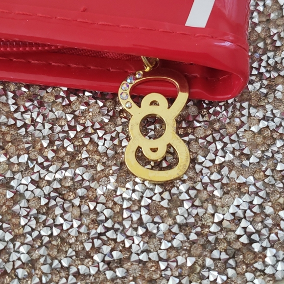 Hello Kitty Wallet - Picture 2 of 5